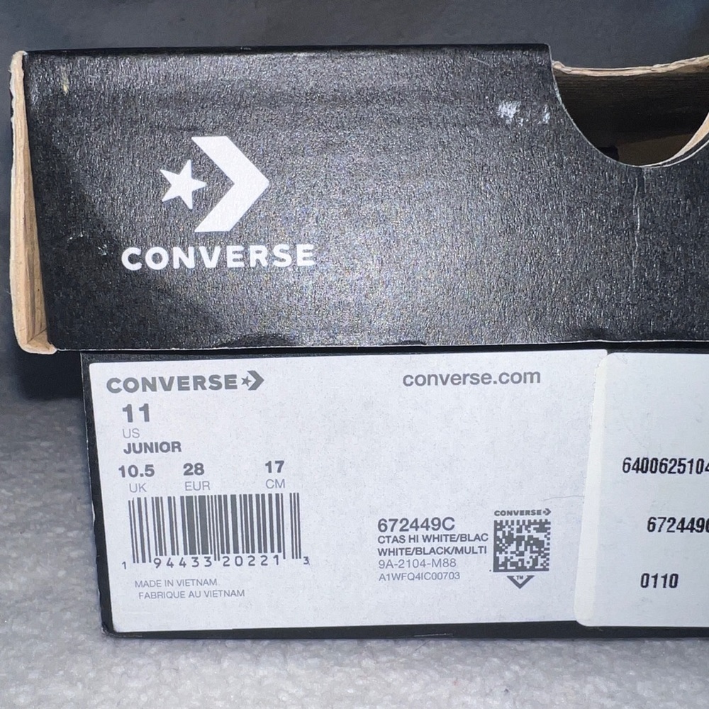 Converse Kids Chuck Taylor All Star Hi Top Jump Ball Sneaker | Size 11 | White | - Picture 9 of 9